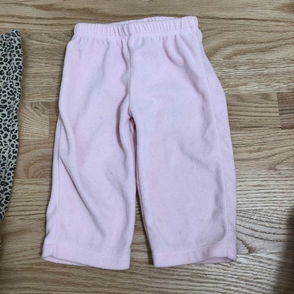 9 month Girl Pants Bundle Pink Sweatpants Cheetah Bear Carter’s Ruffle Butt - Picture 3 of 7